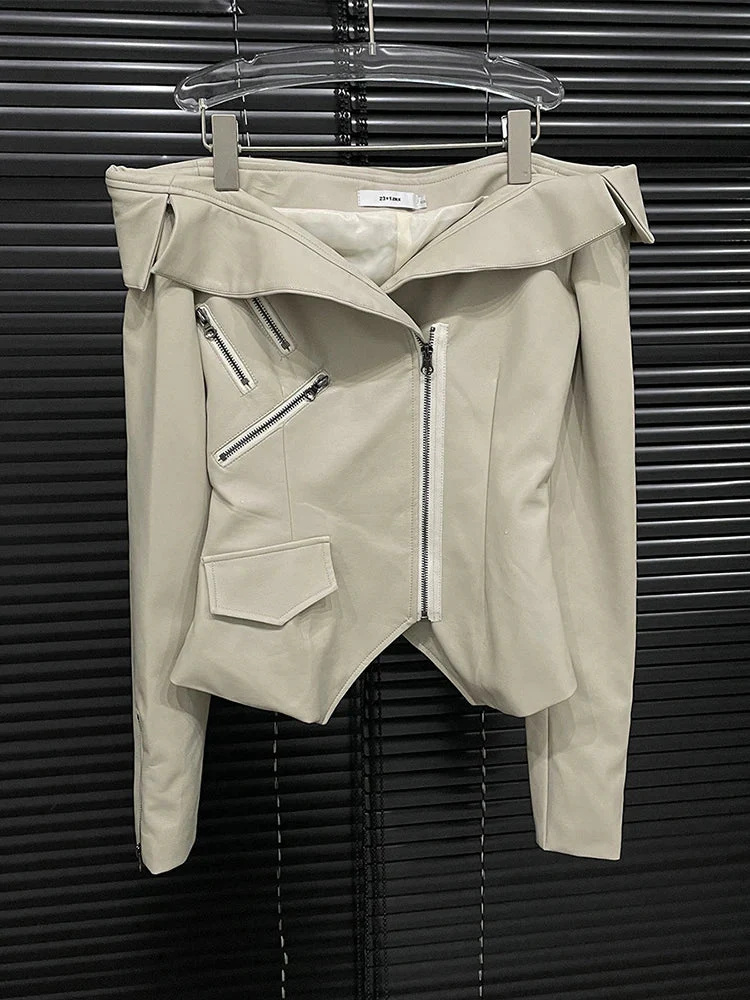 Beige leather jacket with asymmetrical zipper and hooded design from Cm 大きな胸-リアルラブド ck19040808 美智子